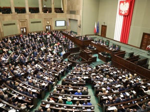[najnowszy sondaż] Duża przewaga PiS nad rywalami, 5 partii w Sejmie. Tak chcą głosować Polacy